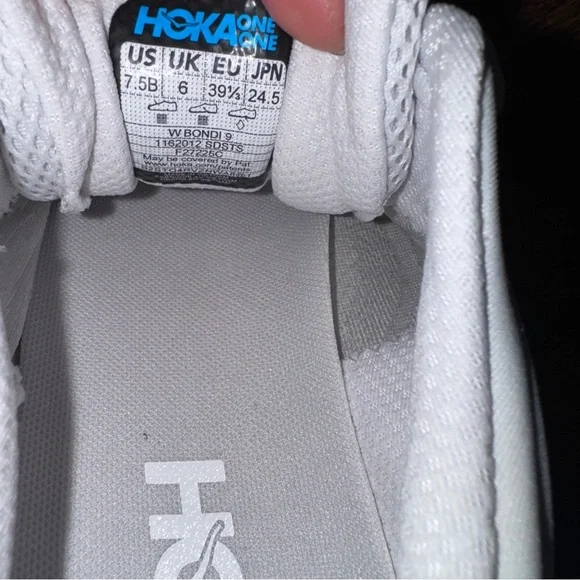 HOKA Bondi 9 Women Size 7.5B/Stardust / Silver - Picture 6 of 6